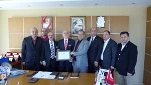 ÇTSOdan Özyılmaz'a Takdir Beratı