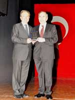 "Yüzde 10 Barajından Kurtulmak Gerekir"