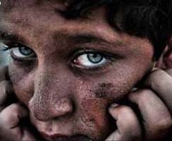 Bir Türkiye gerçeği: 900 bin çocuk ekmek derdinde