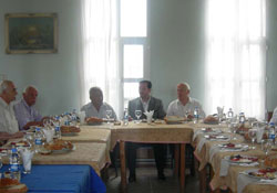 Tok, emekli subaylarla buluştu