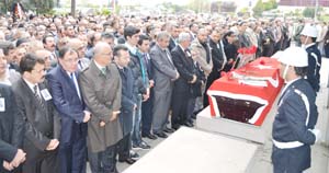 Dedeye gözyaşı Efsane vekile veda