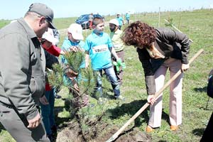 14 Bin Çocuk 14 Bin Fidan'