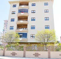 Bu binada kimler oturuyor?