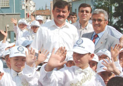 Demir Ailesinin Mutlu Günü