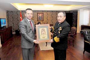 Komutanları ağırladı