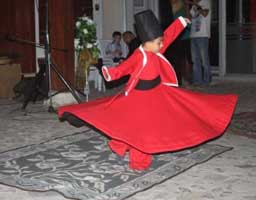 Minik semazen hayran bıraktı