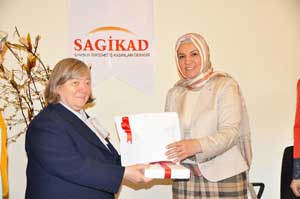 Girişimci kadınlara övgü