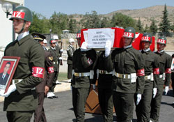 Şehitler memketlerine uğurlandı