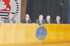 Öğrenciler sordu, Rektör Akan yanıtladı