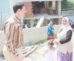 Memur Erdoğan  seçim yollarında