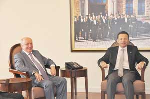 Çakır'dan Vali'ye ziyaret
