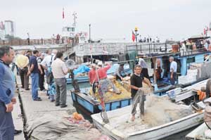 BALIKÇILAR DEVLETTEN DESTEK BEKLİYOR