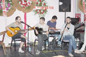 Kafadarlar, Cafedar da buluştu