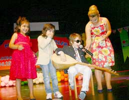 NEŞELİ YÜZLER'DE MUHTEŞEM GÖSTERİ