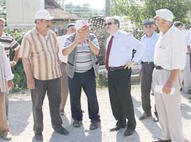 Fabrikaya değil yerine karışıyız