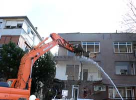 Riskli Evini Yenilemek Çevre ve Şehircilik Bakanlığı'na Konuşuyor