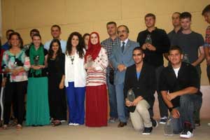 Amerikalı öğretmenlerden İngilizce öğrenen öğrenciler sertifika aldı