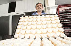 RAMAZAN'IN DEĞİŞMEZ TATLISI "ATOM"