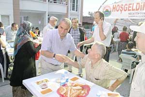 DEMİRTAŞ'I BAĞRINA BASTILAR