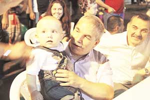 'DAYANIŞMA ŞART'