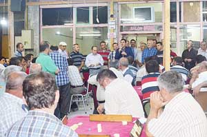 Müftüden çat-kapı kahvehane ziyaretinden alkışla uğurlandı