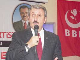 'DÜNYANIN EN PAHALLI BENZİNİNİ KULLANIYORUZ'