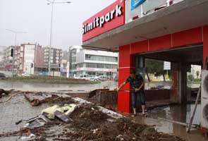 Aksoy: 200 ev ve iş yerini su bastı, can kaybımız yok