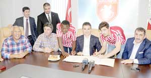 Samsunspor'da iki imza