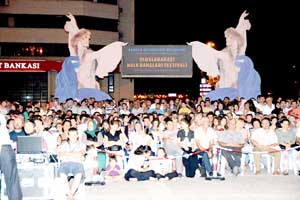 AKSOY FESTİVALE KATILDI