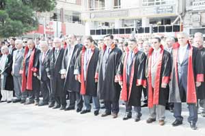 Yeni anayasayı bekliyoruz