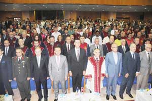 OMÜ'DE YENİ AKADEMİK YIL TÖRENLE AÇILDI