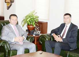 BÜYÜKELÇİDEN AKSOY'A ZİYARET