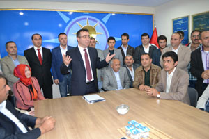 MİTİNG GİBİ ADAYLIK AÇIKLAMASI