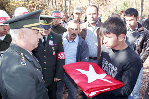 GAZİ  YOLCULUĞUNA UĞURLANDI
