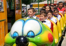 Sünnet  çocukları kıyafetlendi