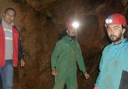 Buzlu mağara mercek altında