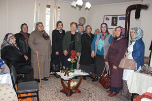 'ŞEHİT VE GAZİ AİLELERİ BİZİM BAŞ TACIMIZ'