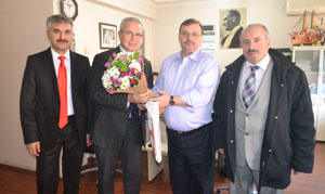 BAHADIR'a çiçek verdiler