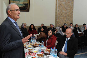 Yılmaz, esnafı ve köyleri ziyaret etti