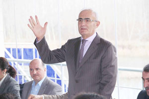 Yılmaz Terme'yi ziyaret etti