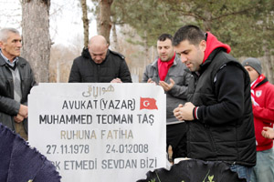 Av. M. Teoman Taş Kabrinde Anıldı