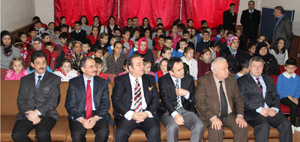 YILDIZ VE DÜNDAR, KARNE DAĞITTI