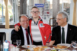 Başkan Burma, Down Sendromlularla Buluştu: