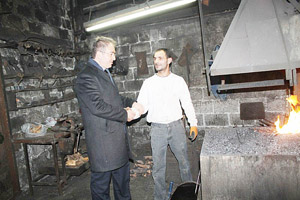 MHP'li Topkaya'dan esnaf ziyareti