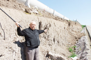 Hırsızlar kabloyu çaldı, köyün iletişimi koptu