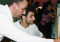 Bedensel Engellilerin eğitim projesine ilgi