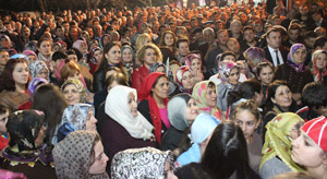 MEYDANLARA SIĞAMIYORUZ