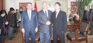 Yakakent Belediyesi'nde devir teslim töreni