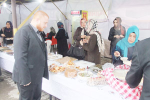 ÖĞRENCİLER YARARINA KERMES DÜZENLENDİ