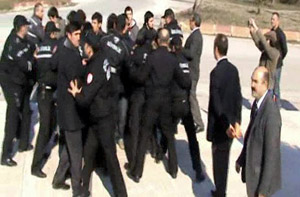 LİSELİLERE CEZA, ÜNİVERSİTELİLERE BERAAT